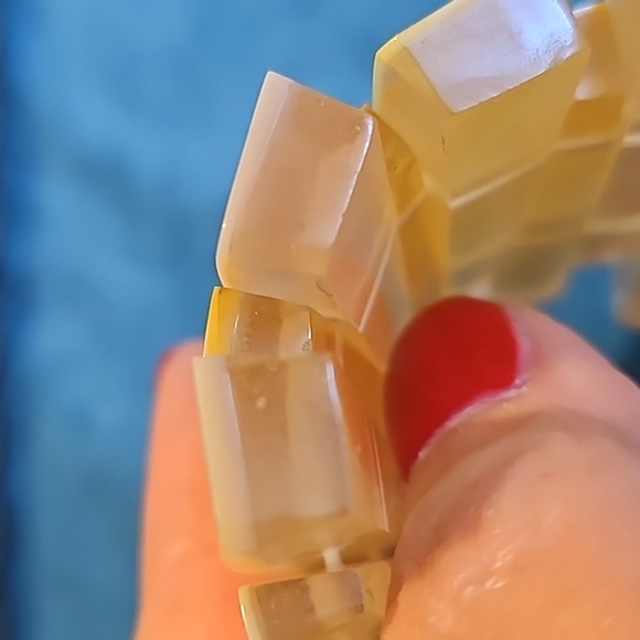 Vintage 1950s lucite and mother of pearl bracelet, stretchable, rare - Picture 7 of 8